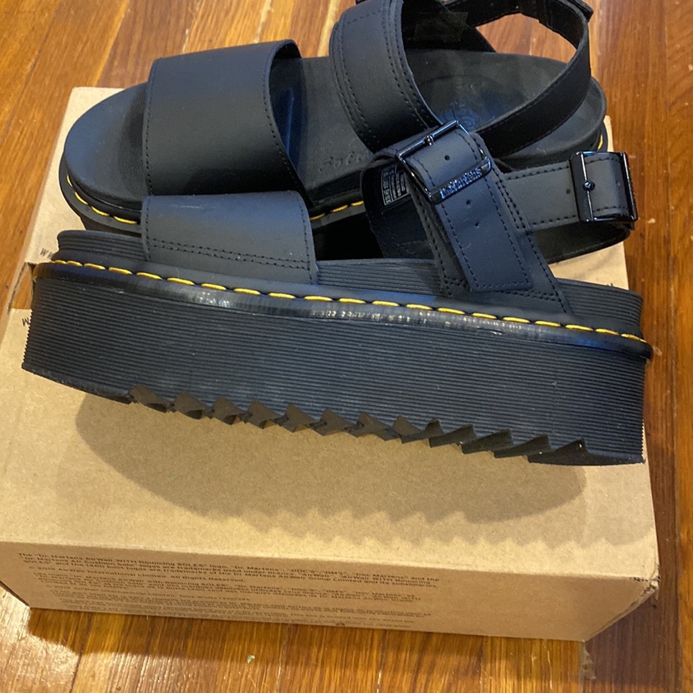 Size 10 women’s dr. Marten Voss quad platform sandals - Picture 4 of 6